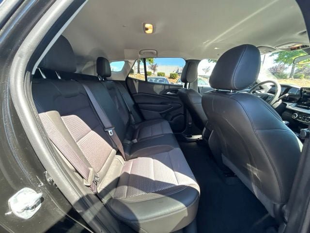 Used 2024 Chevrolet Trax LT FWD image 14