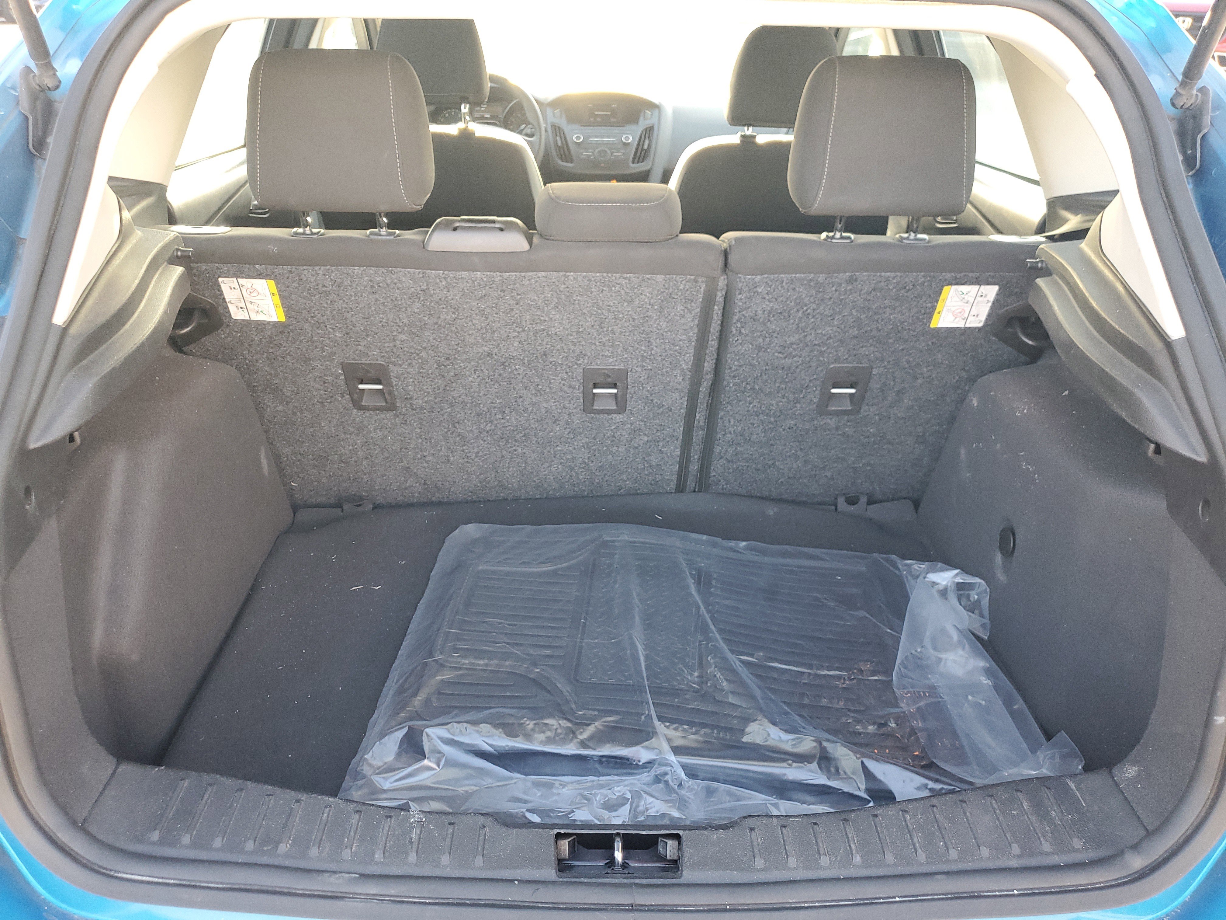 Used 2015 Ford Focus SE image 12