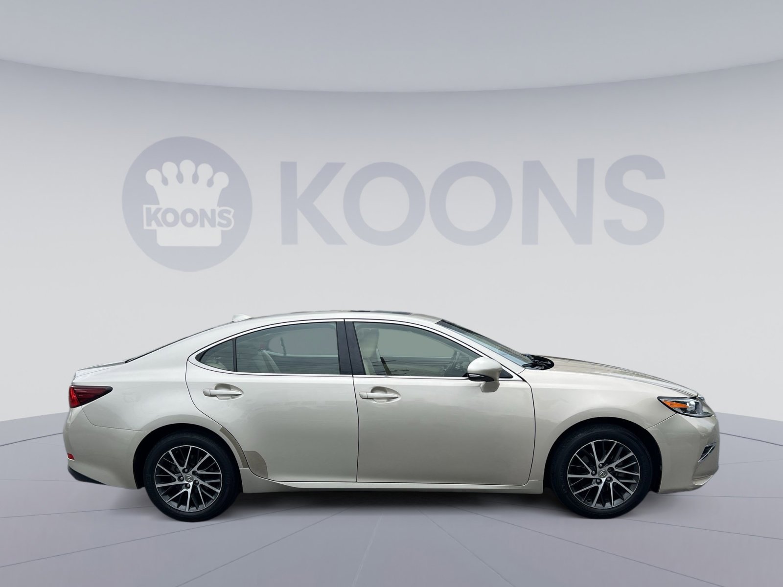 Used 2017 Lexus ES 350 w/ Luxury Package FWD image 8
