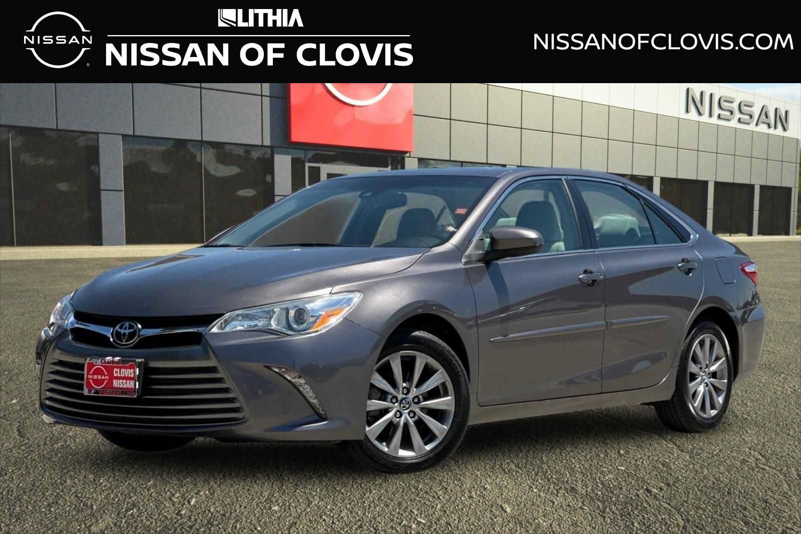 Used 2017 Toyota Camry XLE FWD image 1