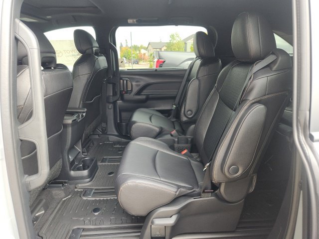 New 2026 Toyota Sienna XLE Woodland Edition AWD/4WD image 19