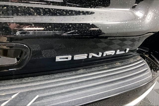 Used 2024 GMC Yukon Denali w/ Advanced Technology Package AWD/4WD image 21