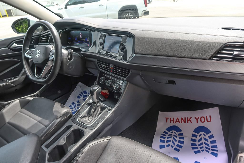 Used 2023 Volkswagen Jetta SE FWD image 18