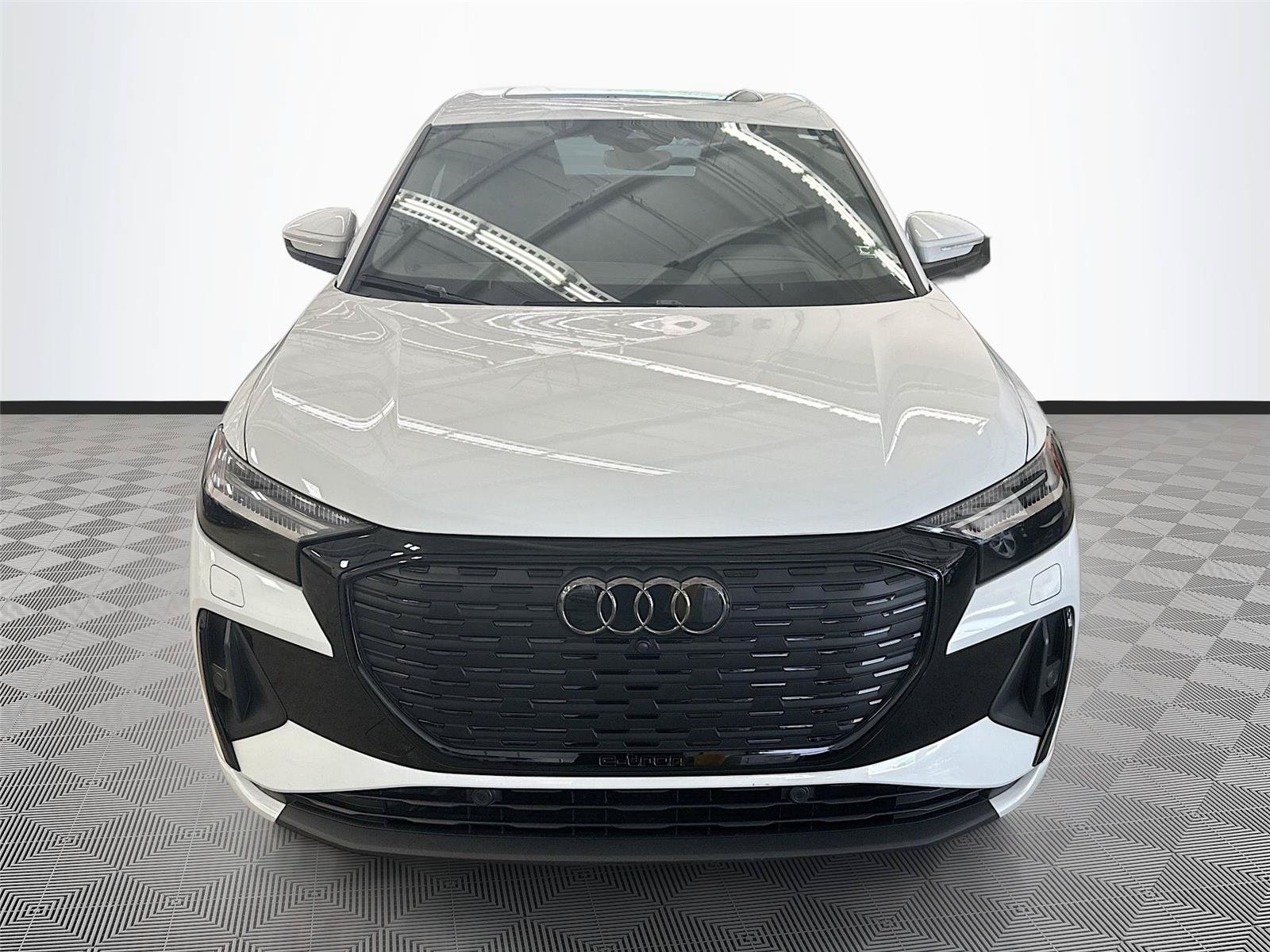 Certified 2023 Audi Q4 e-tron Prestige w/ Black Optic Package AWD/4WD image 2