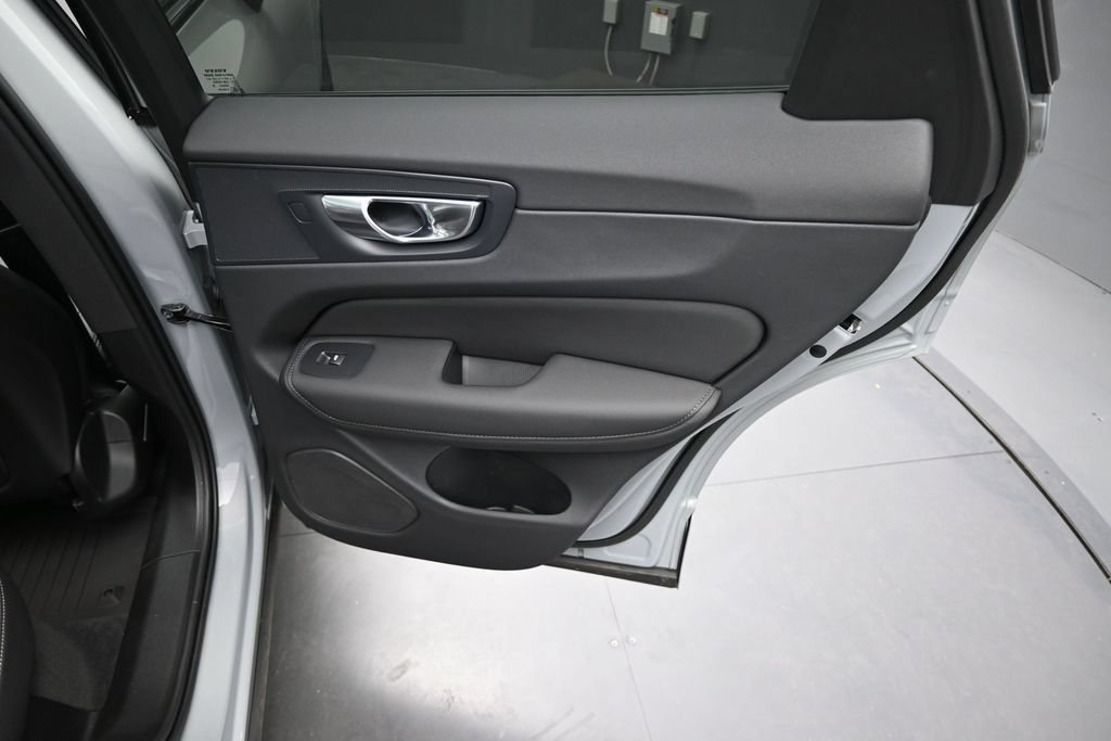 New 2026 Volvo XC60 B5 Ultra w/ Climate Package AWD/4WD image 18