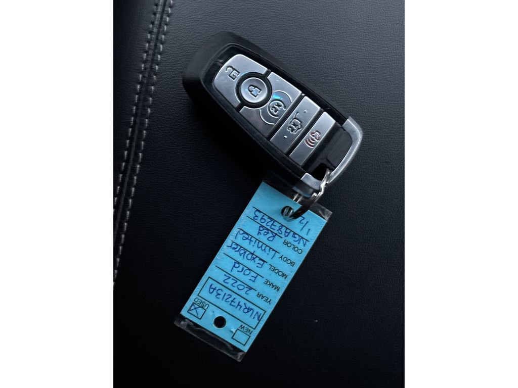 Used 2022 Ford Explorer Limited w/ Equipment Group 301A image 43