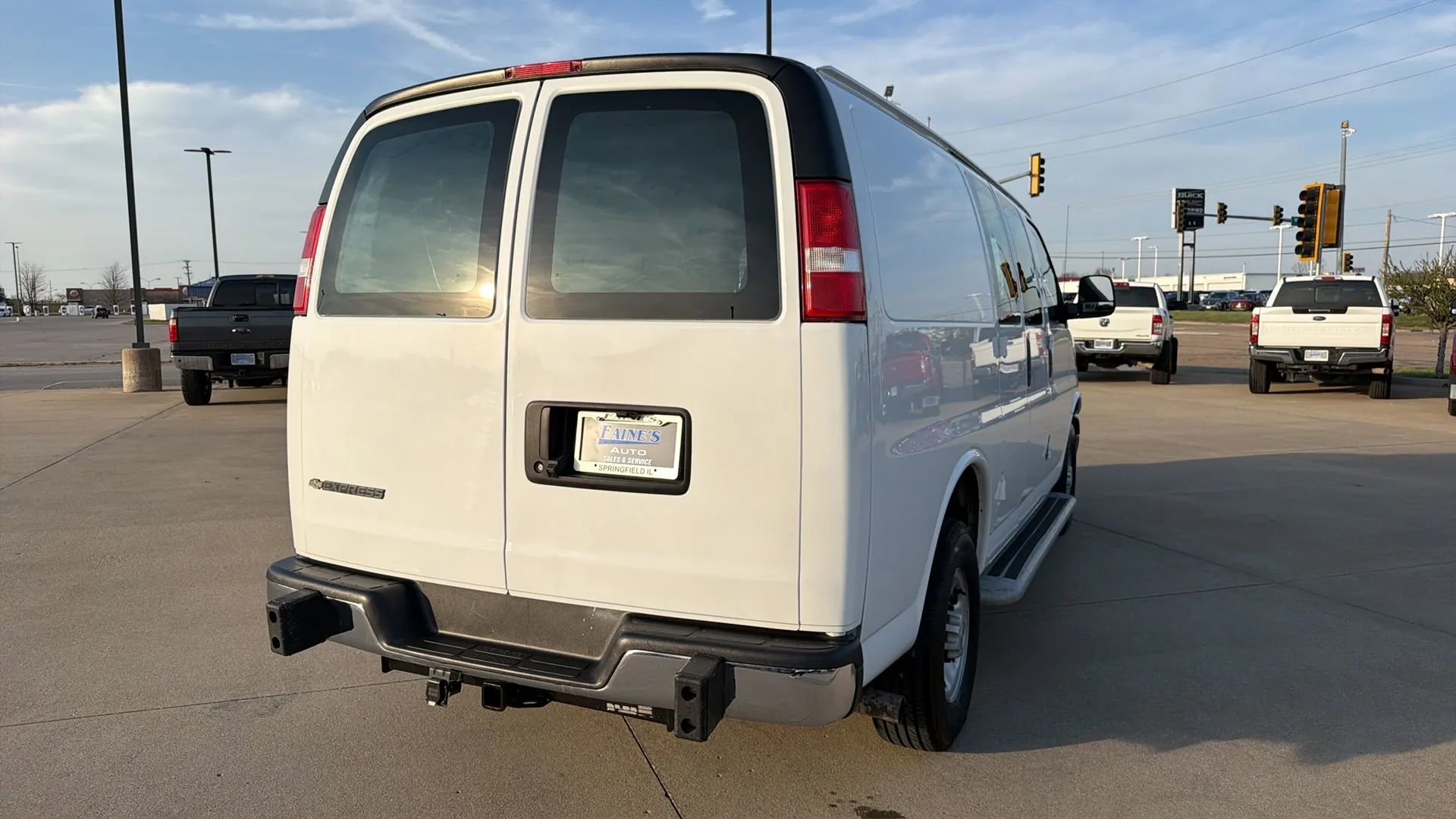 Used 2023 Chevrolet Express 2500 w/ Driver Convenience Package RWD image 20