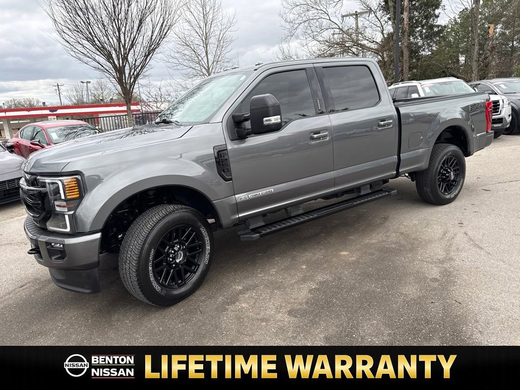 Used 2022 Ford F250 Lariat w/ Black Appearance Package image 4