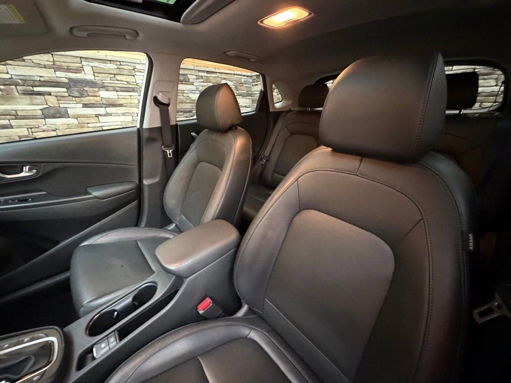 Used 2023 Hyundai Kona Limited w/ Cargo Package image 12