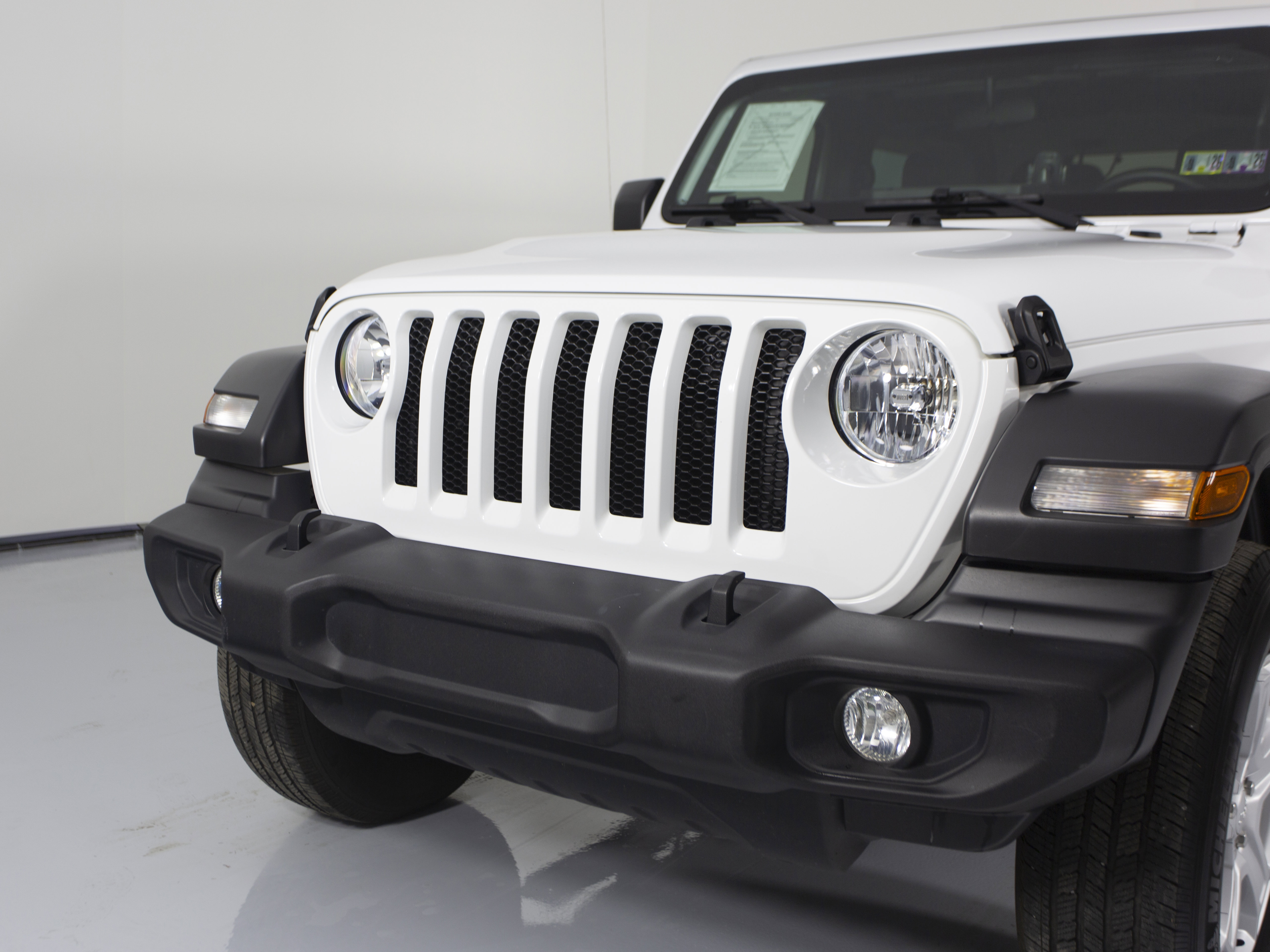 Used 2021 Jeep Wrangler Sport image 30