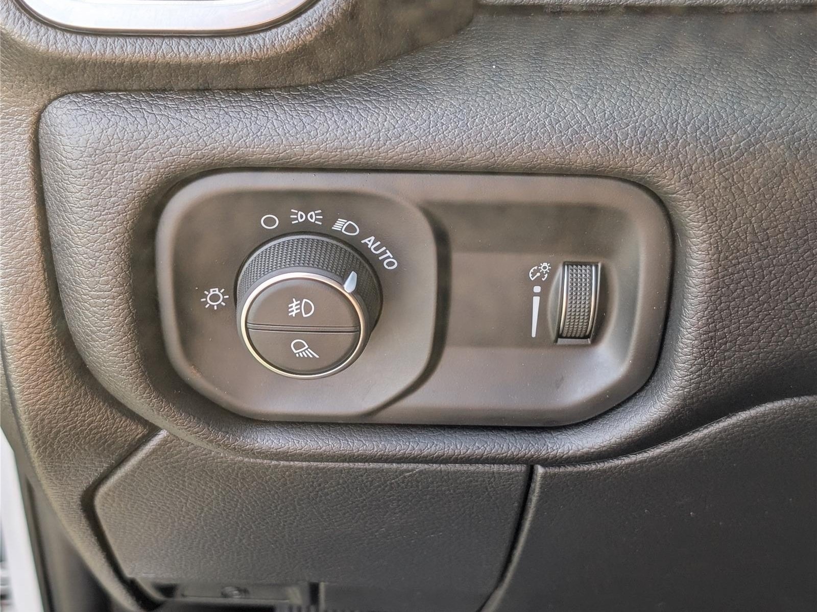 Used 2025 RAM 2500 Big Horn AWD/4WD image 22