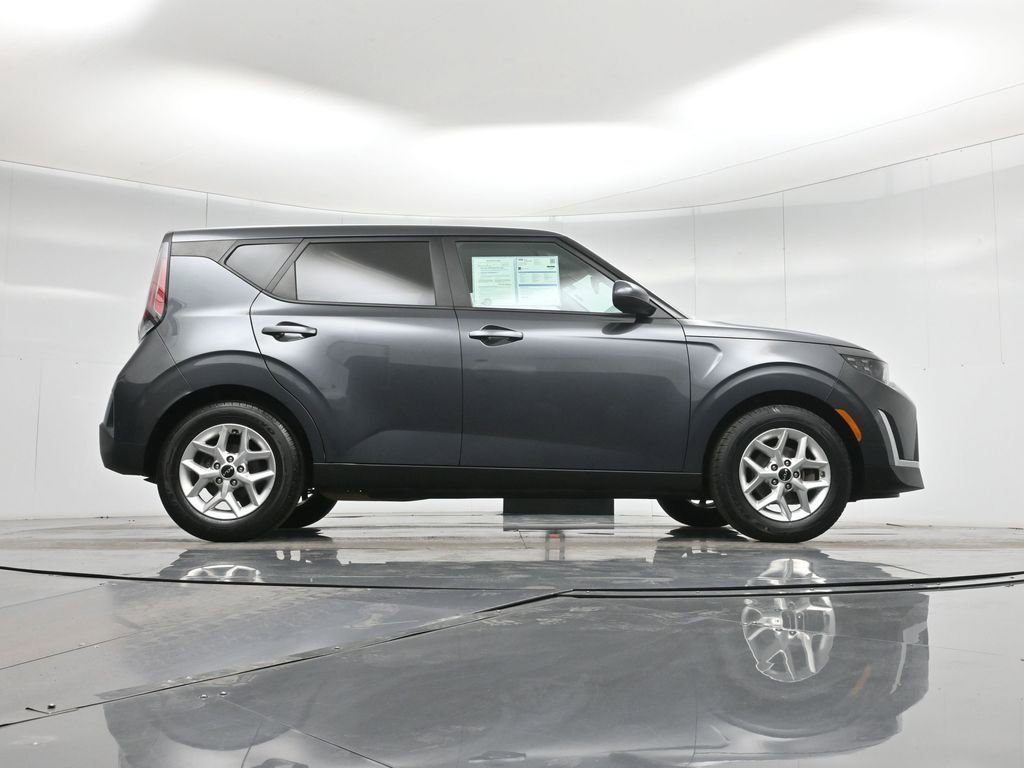 Used 2023 Kia Soul LX w/ Option Group 015 image 47
