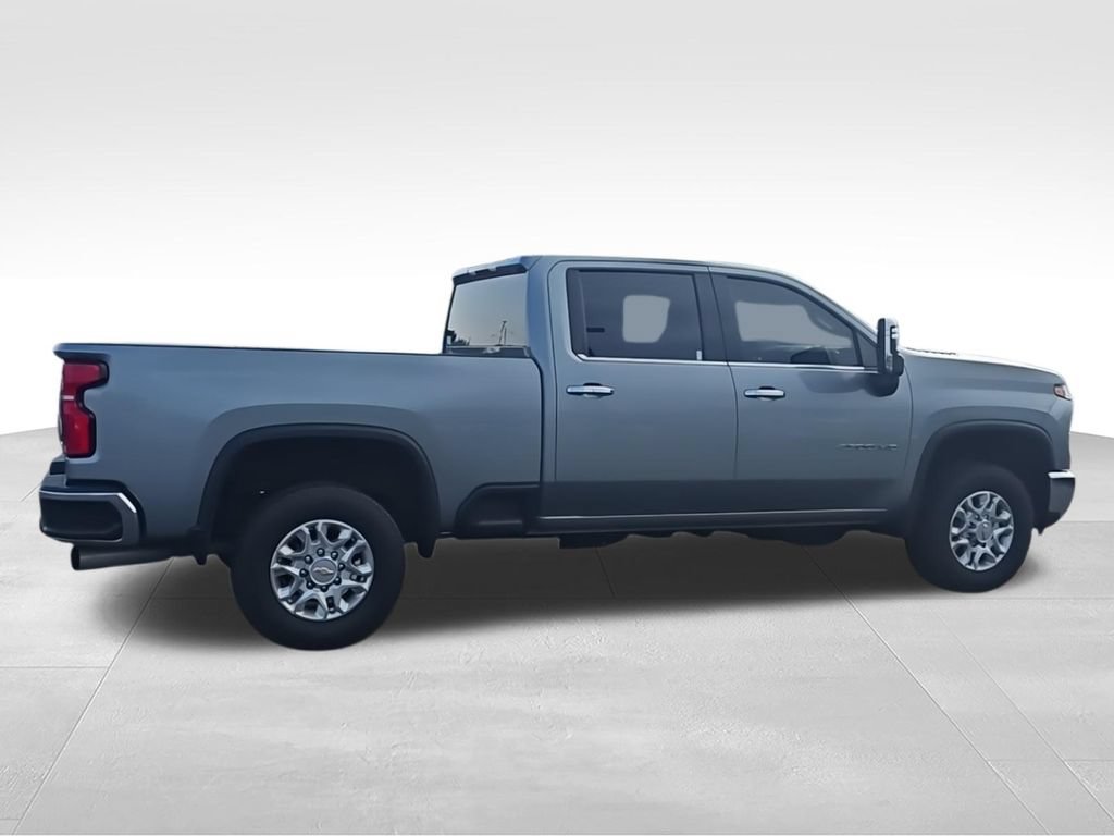 Used 2024 Chevrolet Silverado 2500 LTZ AWD/4WD image 9