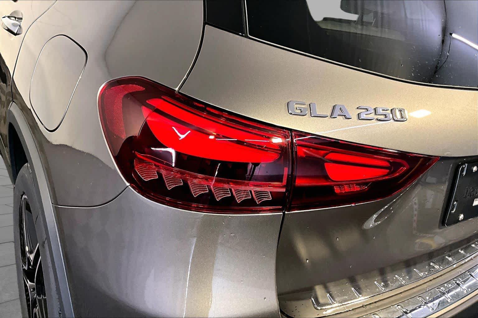 New 2026 Mercedes-Benz GLA 250 4MATIC image 5