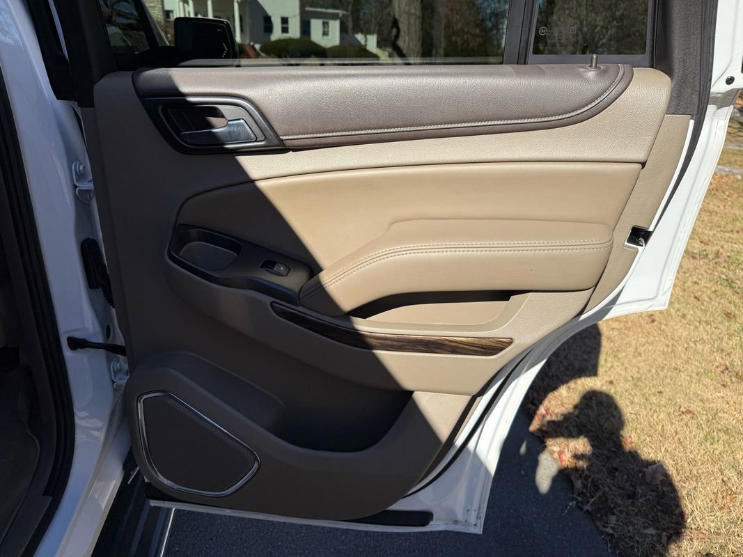 Used 2016 GMC Yukon SLT w/ Open Road Package image 38