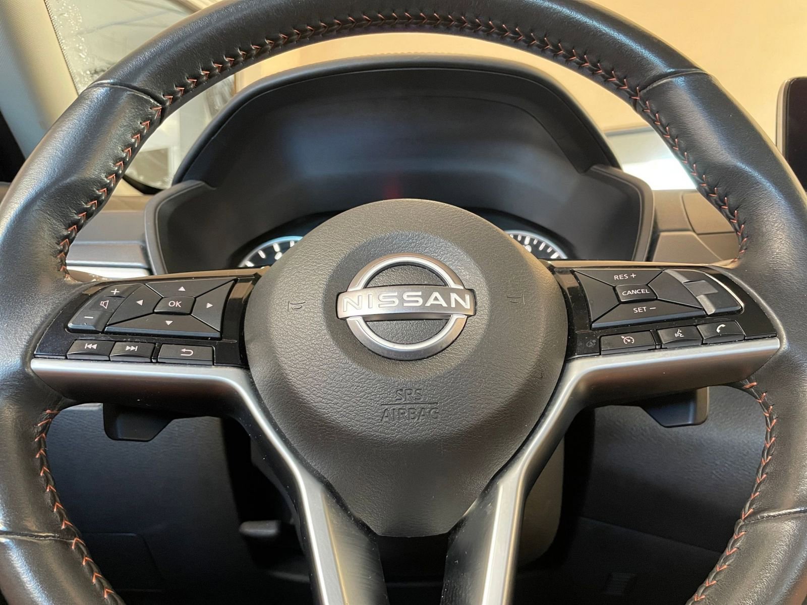 Used 2025 Nissan Altima 2.5 SR image 27