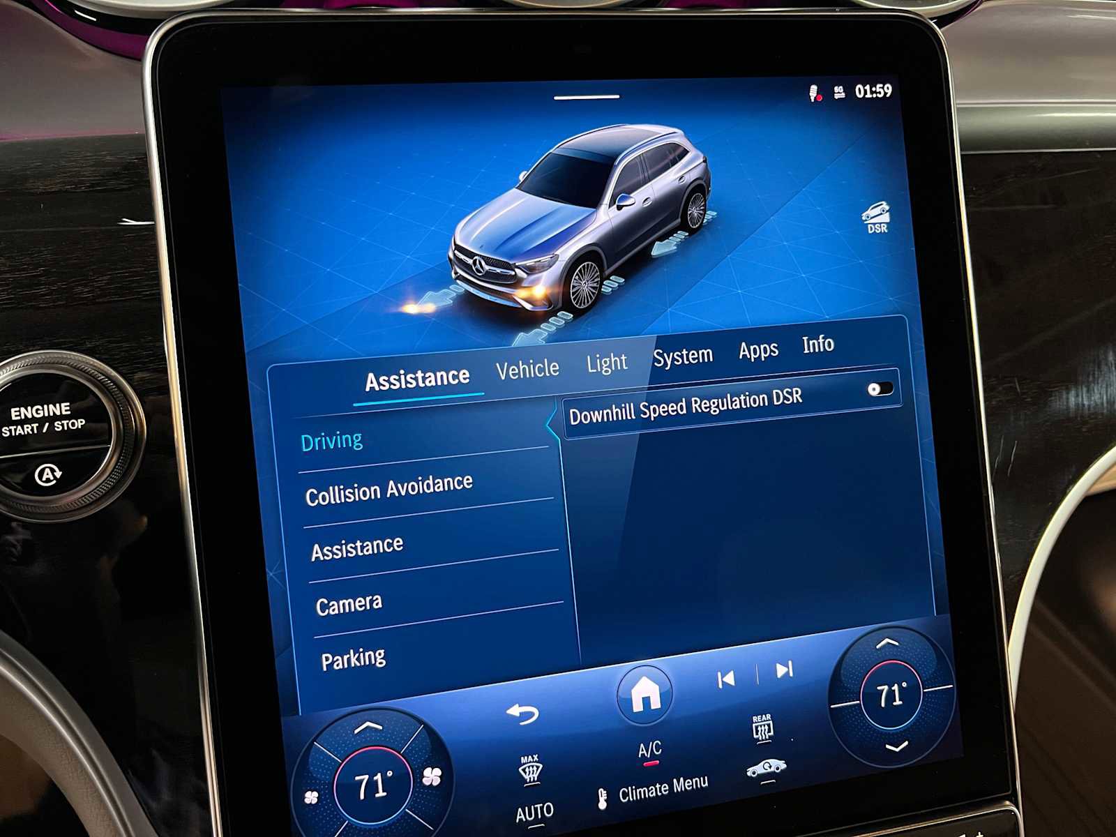 Used 2025 Mercedes-Benz GLC 300 4MATIC image 34