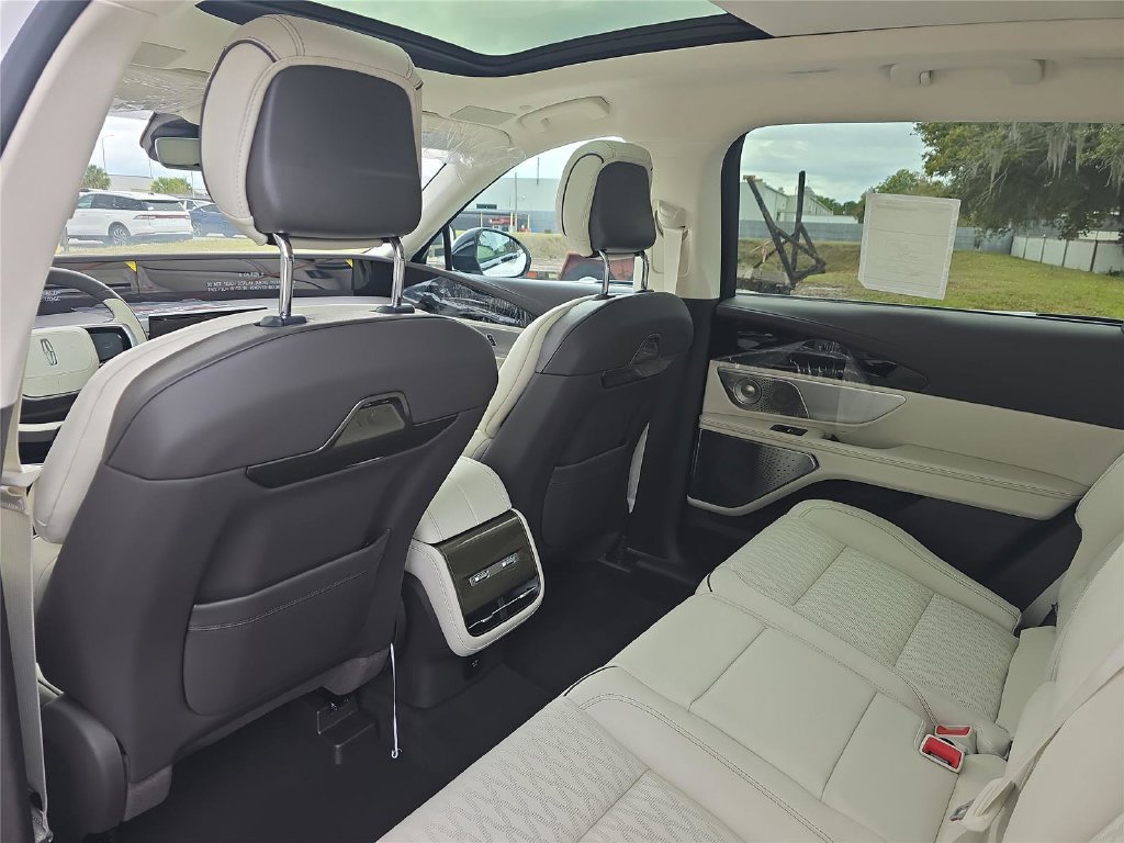 New 2026 Lincoln Nautilus Black Label AWD/4WD image 11