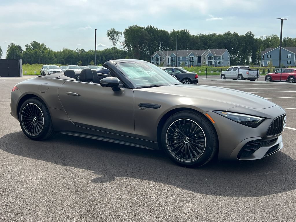 New 2027 Mercedes-Benz SL 43 AMG image 2