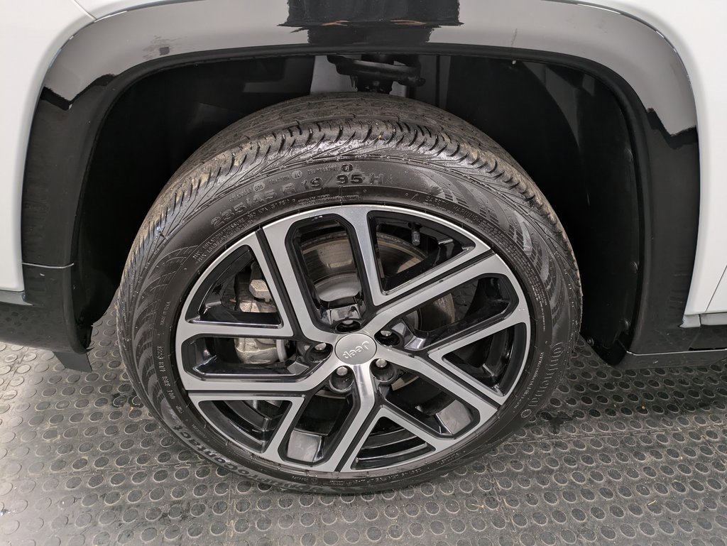 Used 2024 Jeep Compass Limited w/ Elite Group image 7