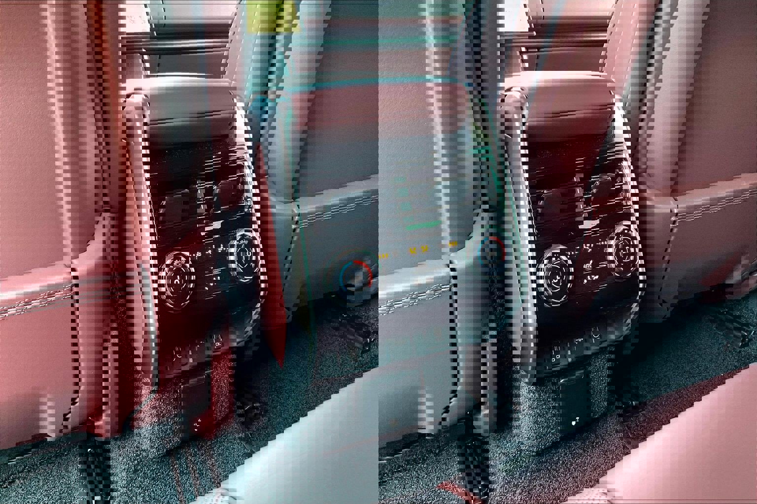 New 2026 Land Rover Range Rover SE image 21