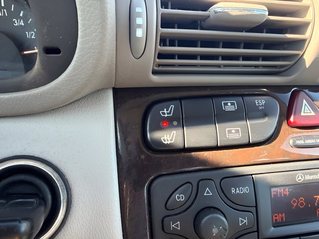 Used 2004 Mercedes-Benz C 320 Sedan image 17
