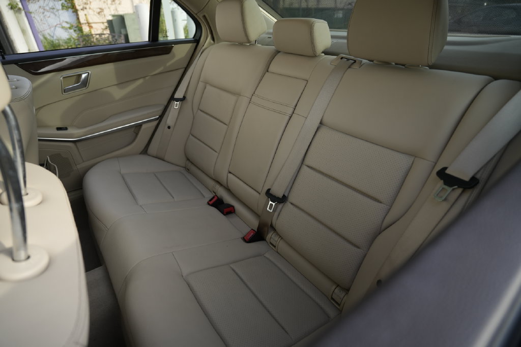 Used 2016 Mercedes-Benz E 350 4MATIC Sedan image 27