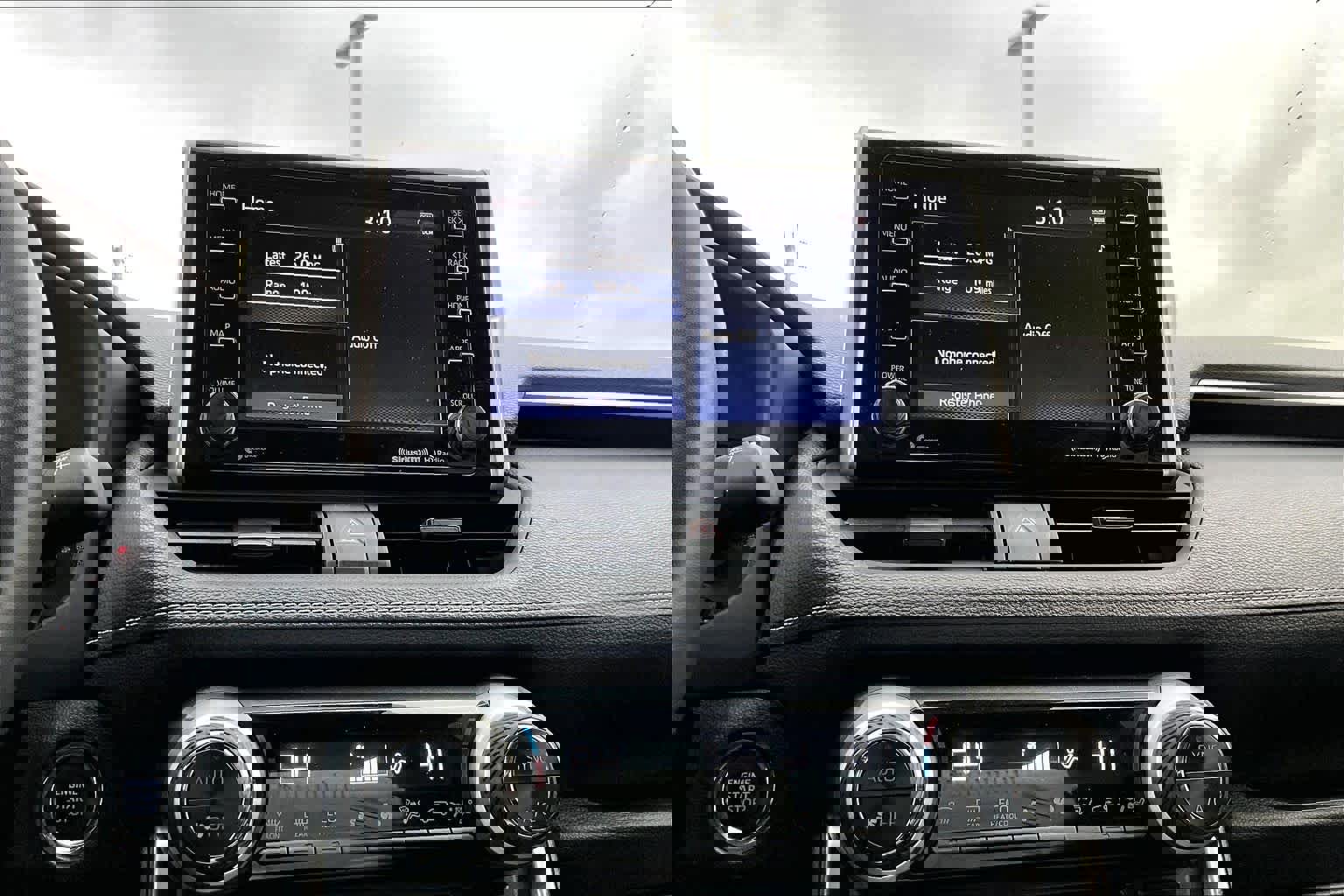 Used 2020 Toyota RAV4 XLE w/ Convenience Package image 33