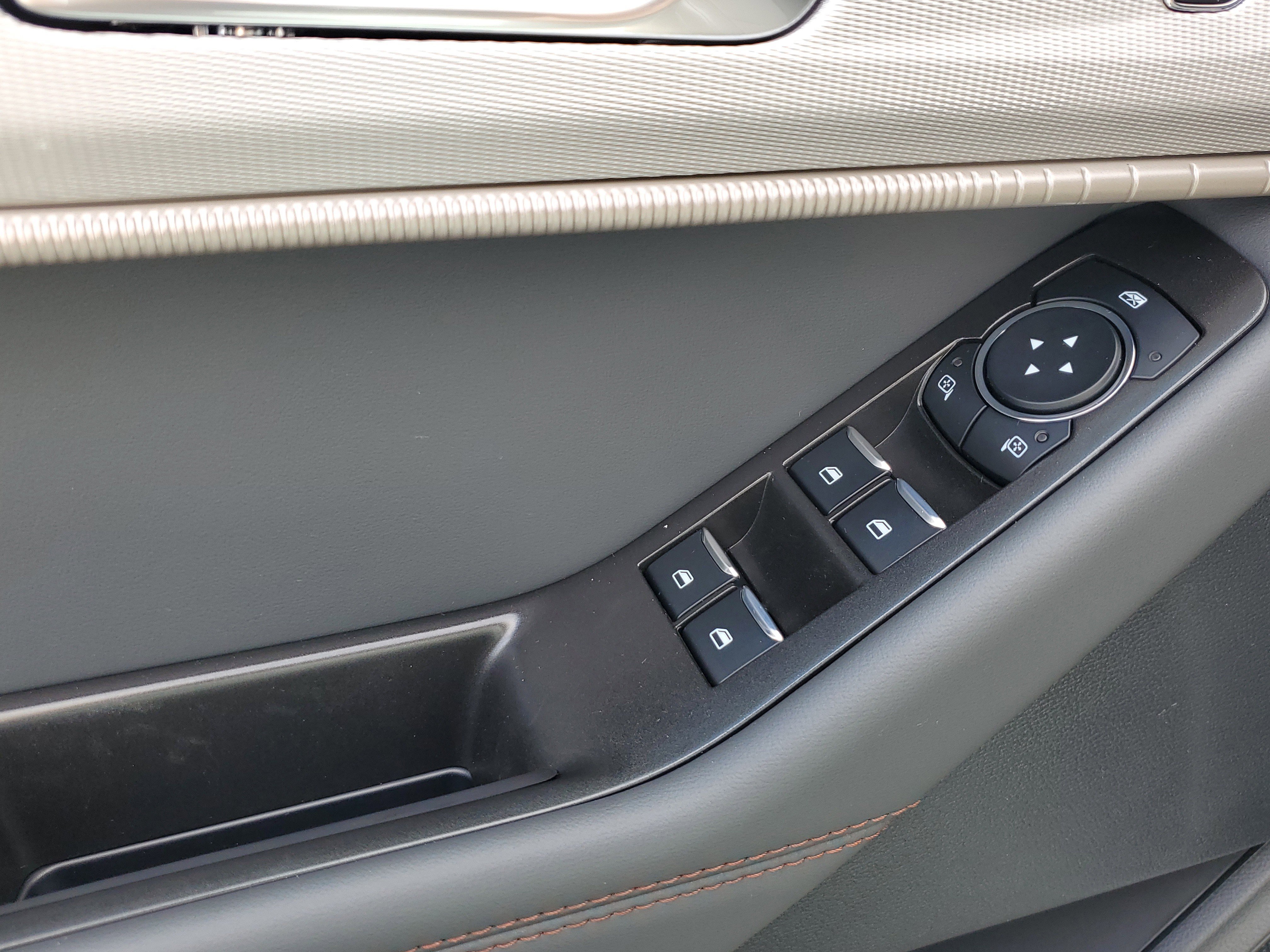 New 2025 Ford Explorer Active w/ Active Comfort Package image 17