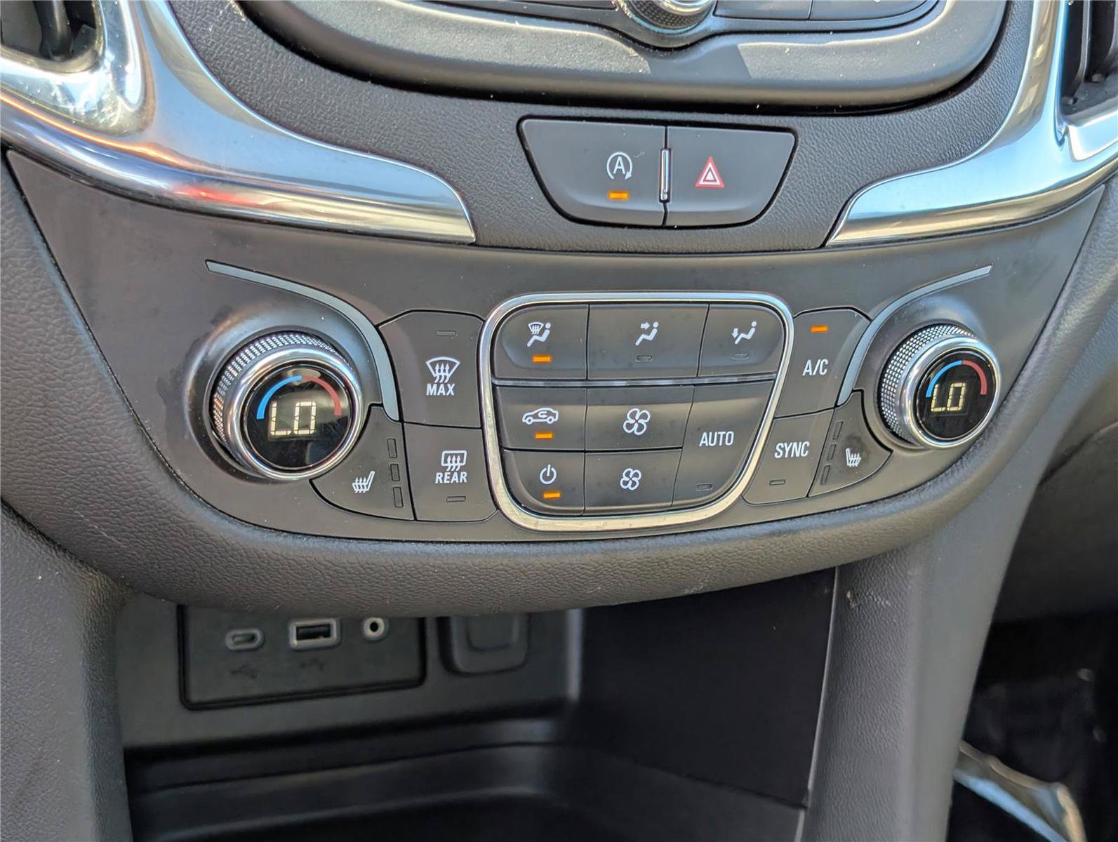 Used 2024 Chevrolet Equinox LT AWD/4WD image 28