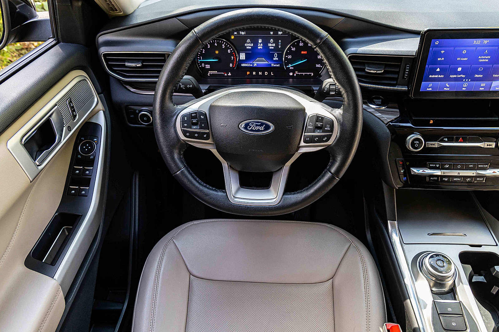 Used 2023 Ford Explorer Limited image 17