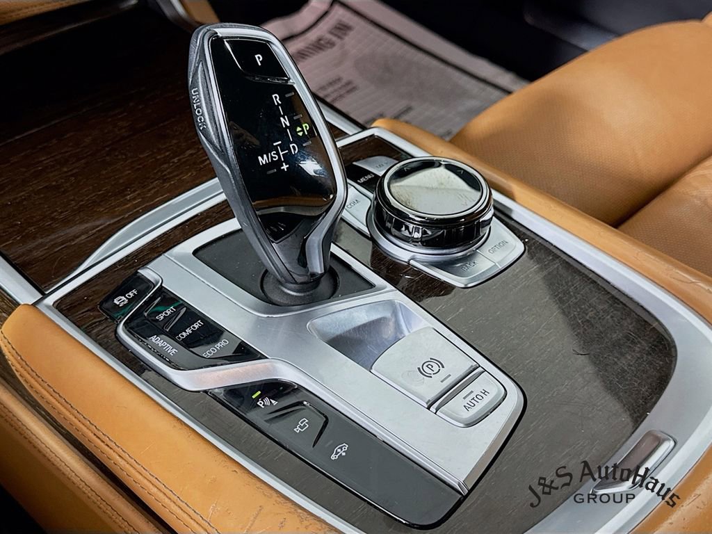 Used 2021 BMW 740i xDrive w/ M Sport Package image 21