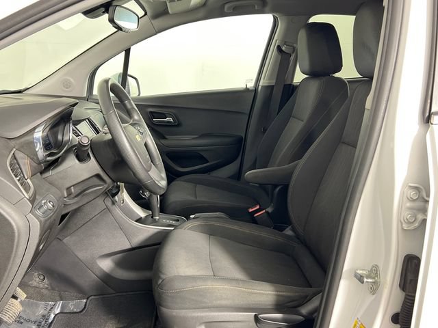 Used 2020 Chevrolet Trax LT AWD/4WD image 16