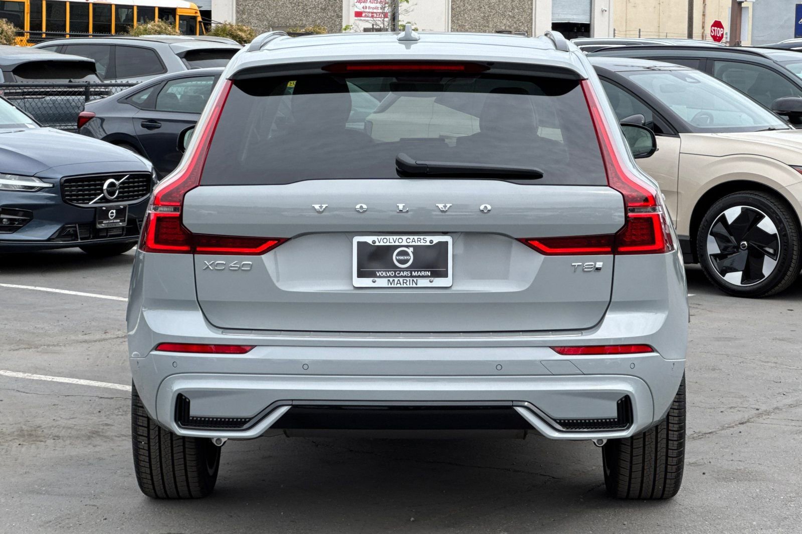 New 2026 Volvo XC60 T8 Ultra w/ Protection Package Premier AWD/4WD image 7