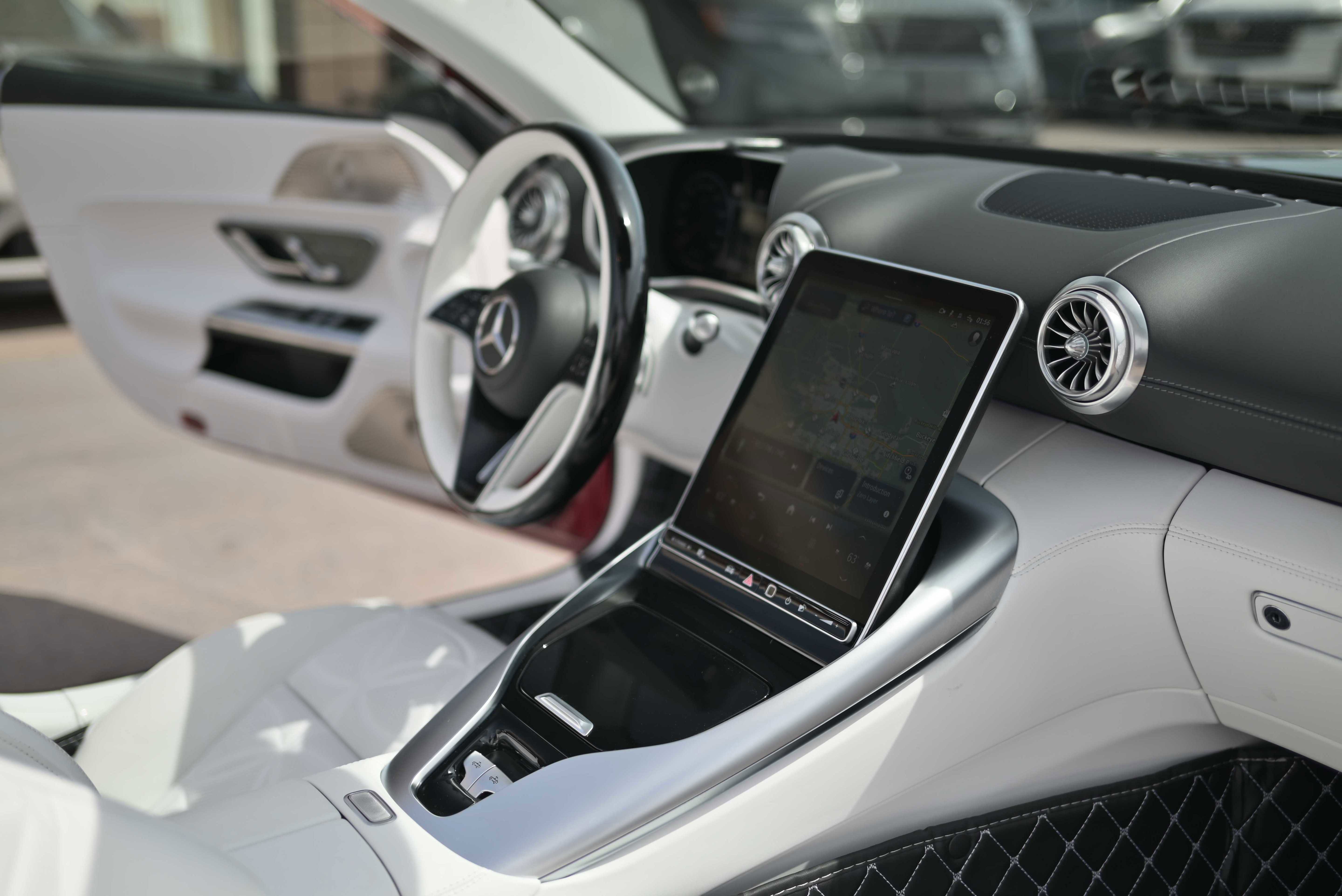 Used 2026 Mercedes-Benz Maybach SL 680 image 21