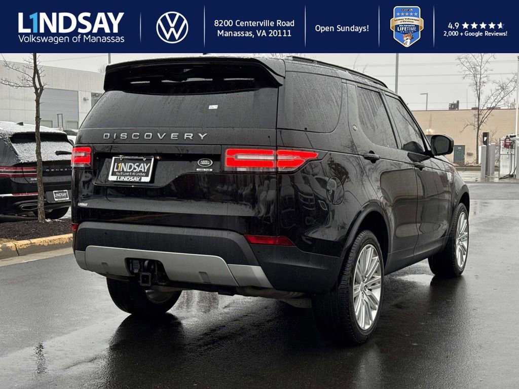 Used 2017 Land Rover Discovery HSE image 2