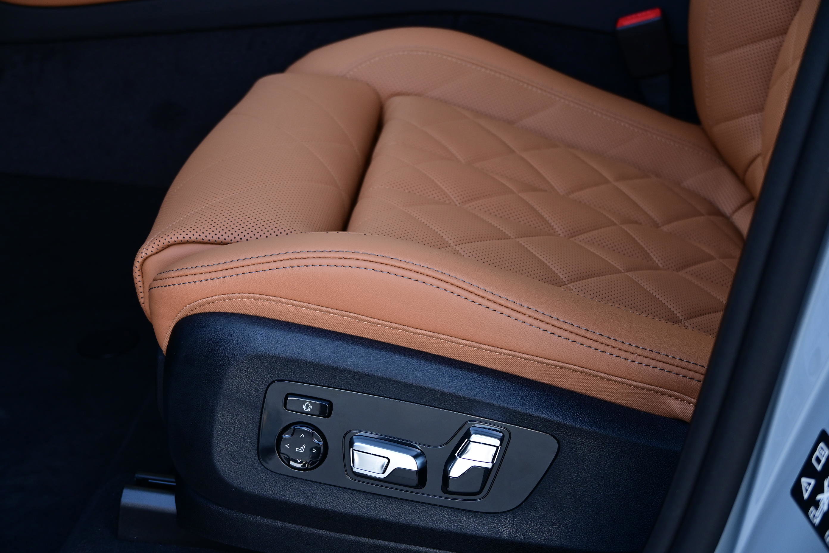 New 2026 BMW X7 xDrive40i w/ M Sport Package image 26