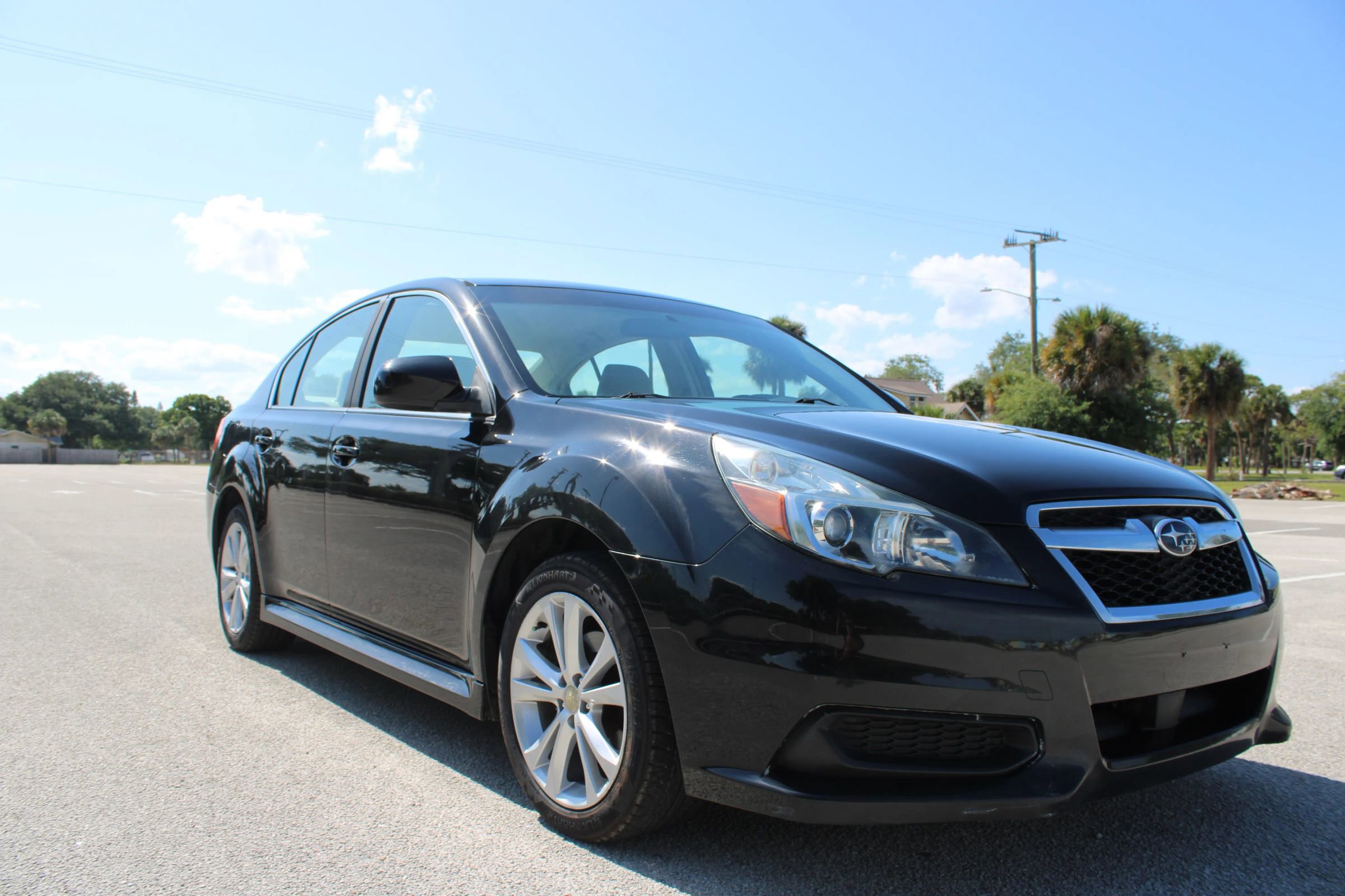 Used 2014 Subaru Legacy 2.5i Premium AWD/4WD image 12