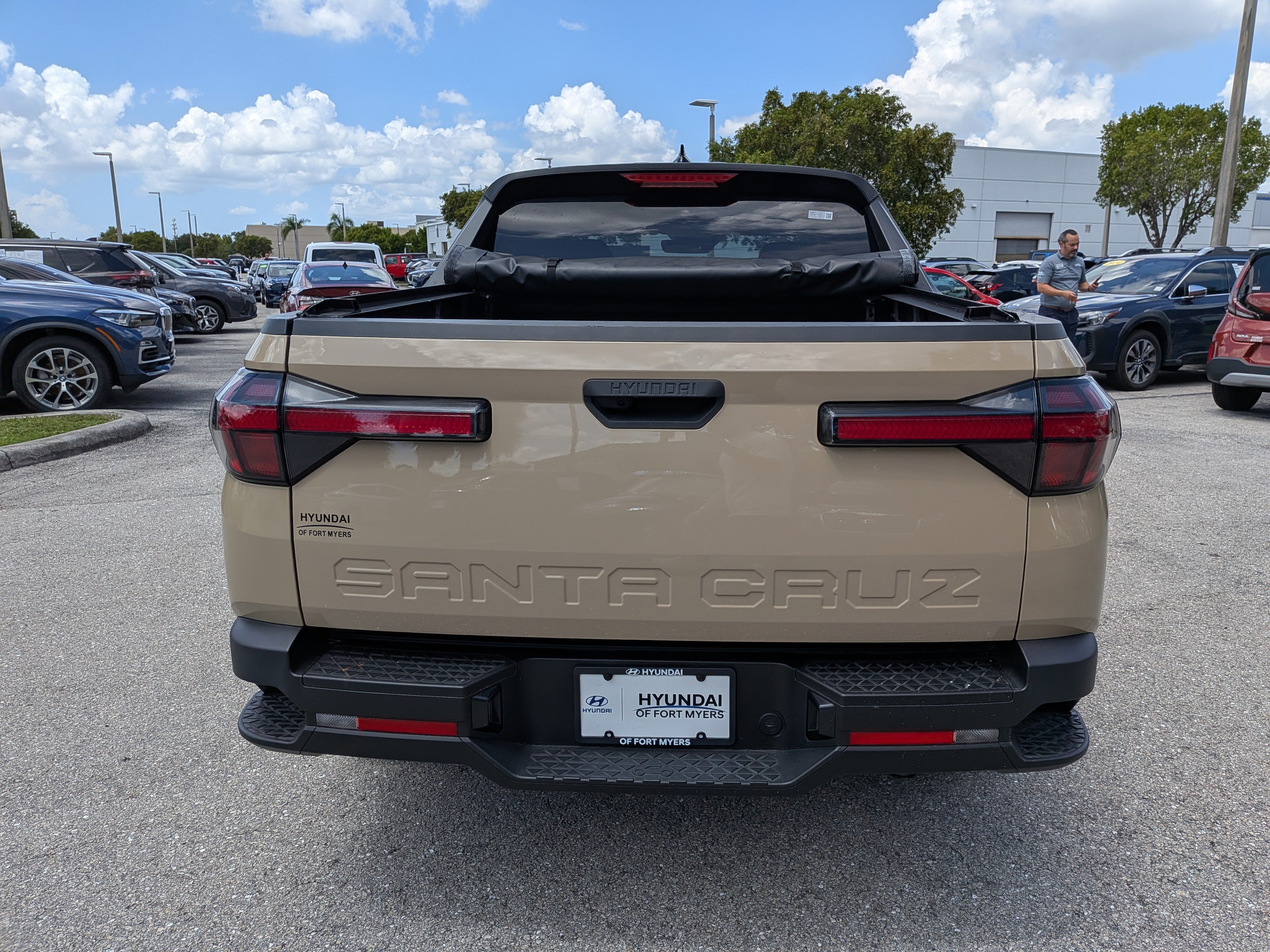 Used 2024 Hyundai Santa Cruz SE FWD image 5