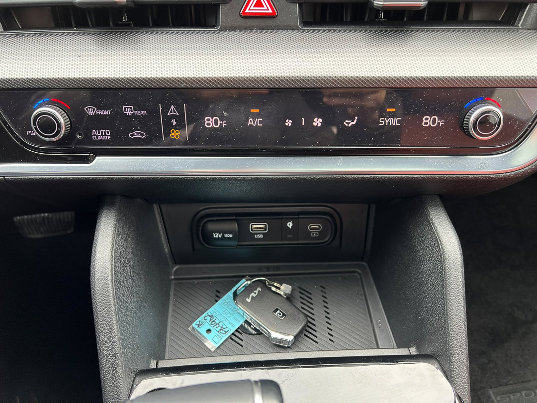 Used 2024 Kia Sportage SX image 22