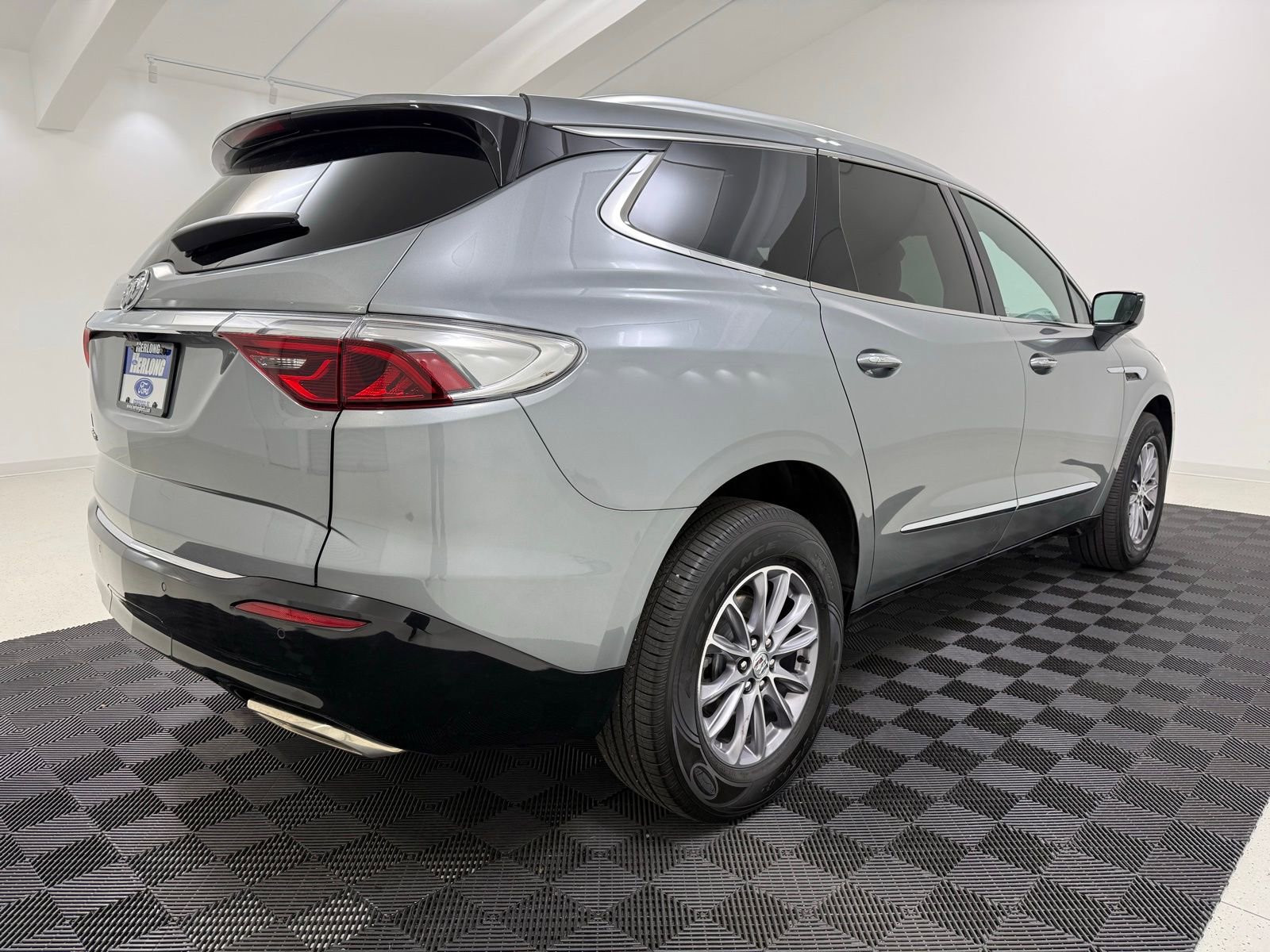 Used 2024 Buick Enclave Essence w/ Technology Package image 7