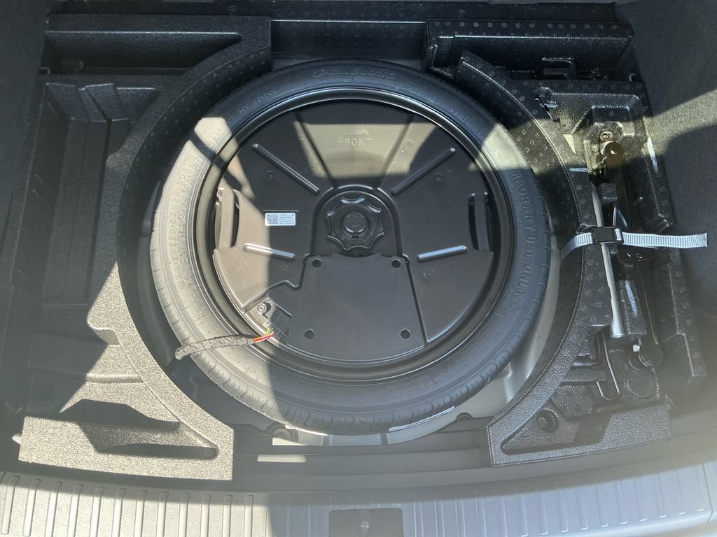 New 2026 Volkswagen Taos SEL AWD/4WD image 18