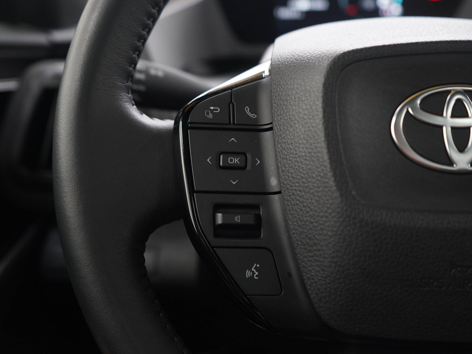 Used 2024 Toyota bZ4X AWD w/ Weather Package image 25