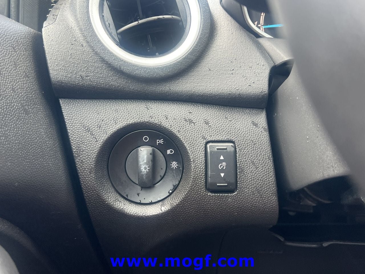 Used 2015 Ford Fiesta SE FWD image 15