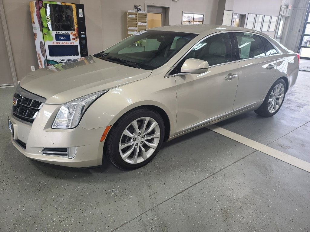 Used 2016 Cadillac XTS Luxury w/ Driver Awareness Package AWD/4WD image 2