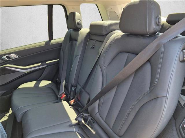 Used 2021 BMW X7 xDrive40i w/ Premium Package AWD/4WD image 18