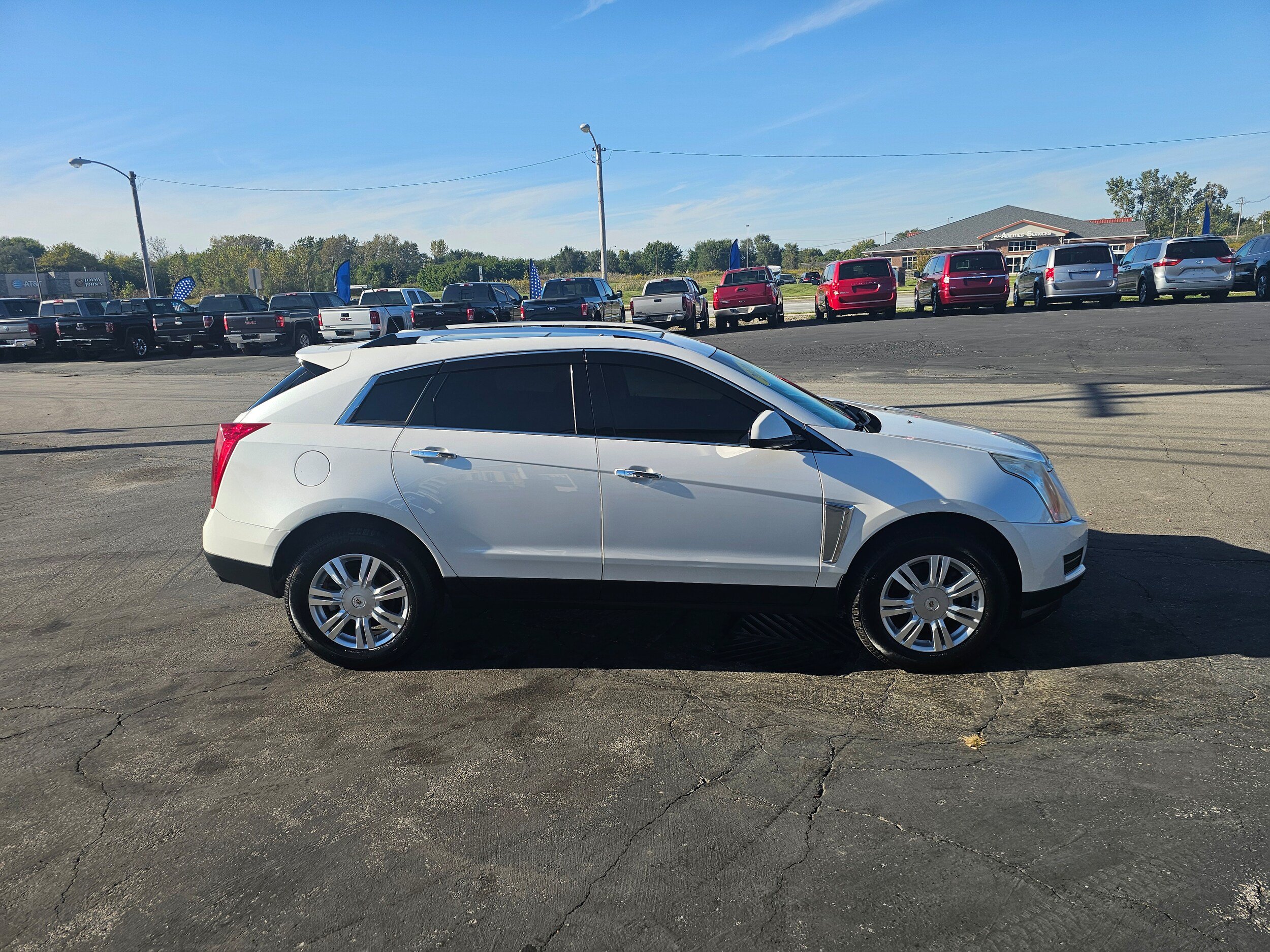 Used 2016 Cadillac SRX Luxury FWD image 4