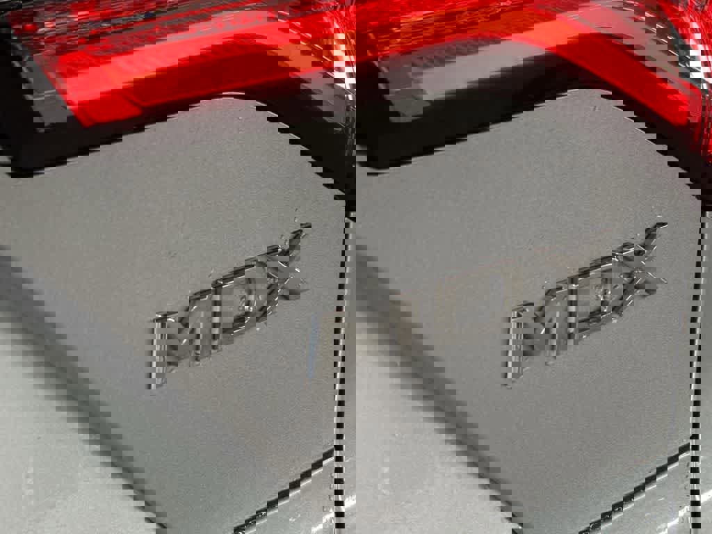 Used 2023 Acura MDX SH-AWD w/ Technology Package image 10