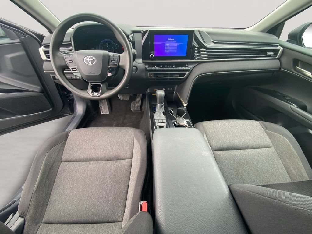 Used 2025 Toyota Camry LE FWD image 10