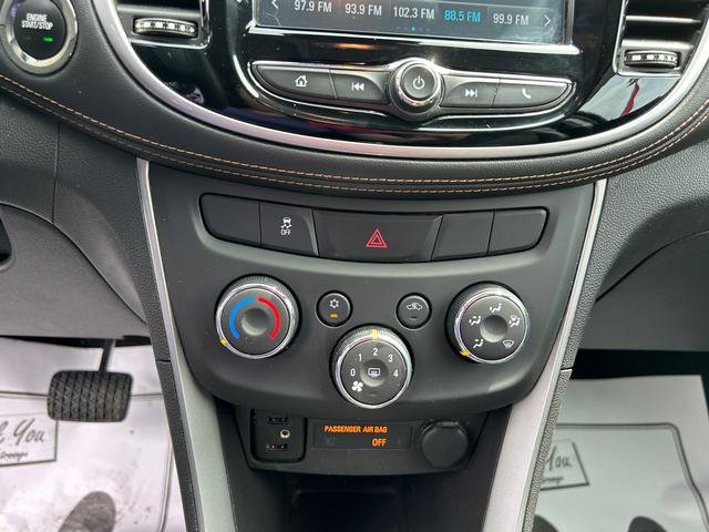 Used 2017 Chevrolet Trax LT w/ LT Convenience Package image 19